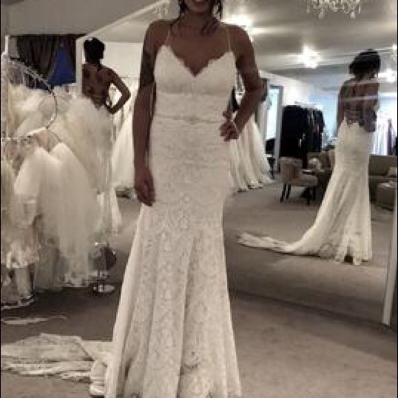 Maggie Sottero Maxwell Wedding Dress - Picture 4 of 5